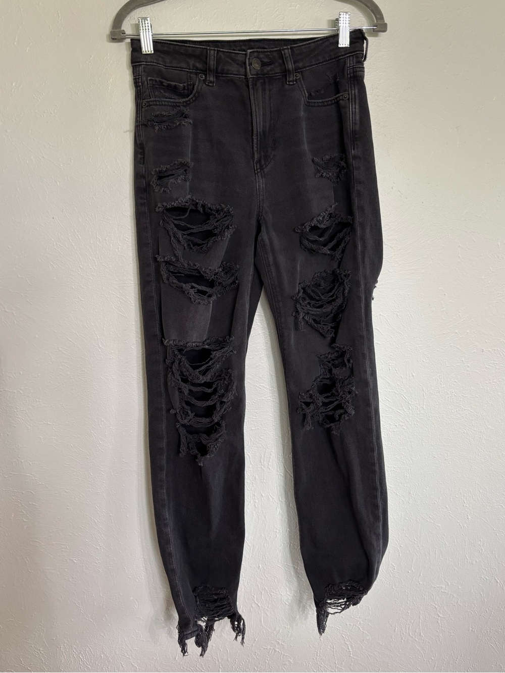American Eagle Outfitters Black Ripped Mom Jeans